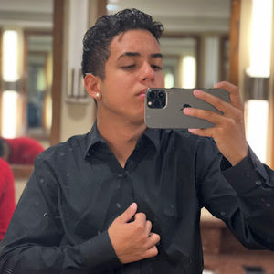 Meet your Posher, Aarón